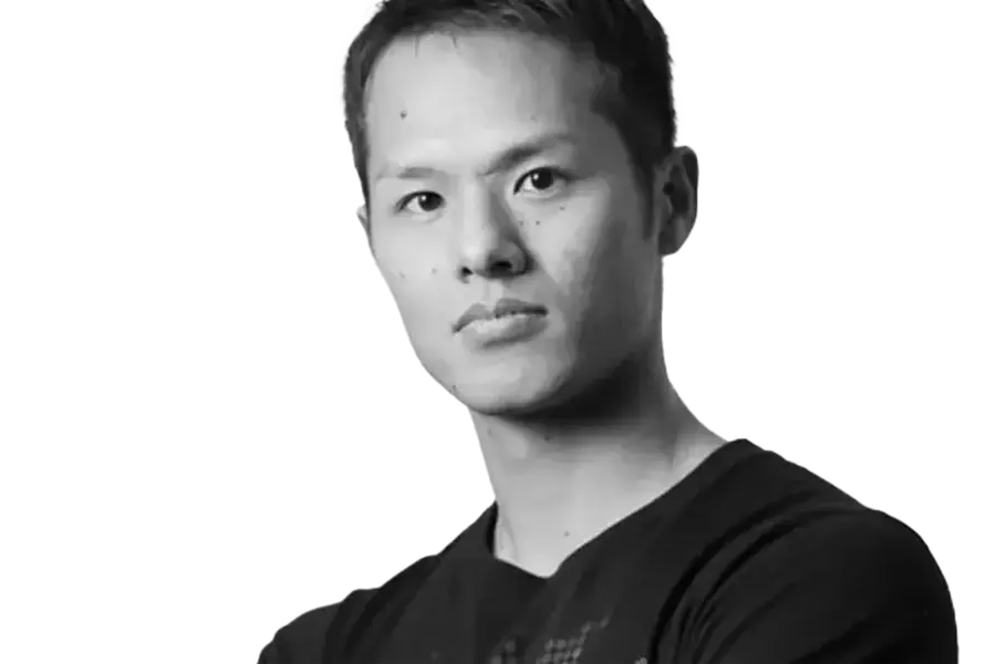 岡 瑛彦